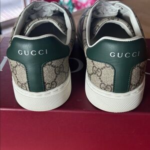 Women’s size 38 (US 8) Gucci Ace Sneakers With Web